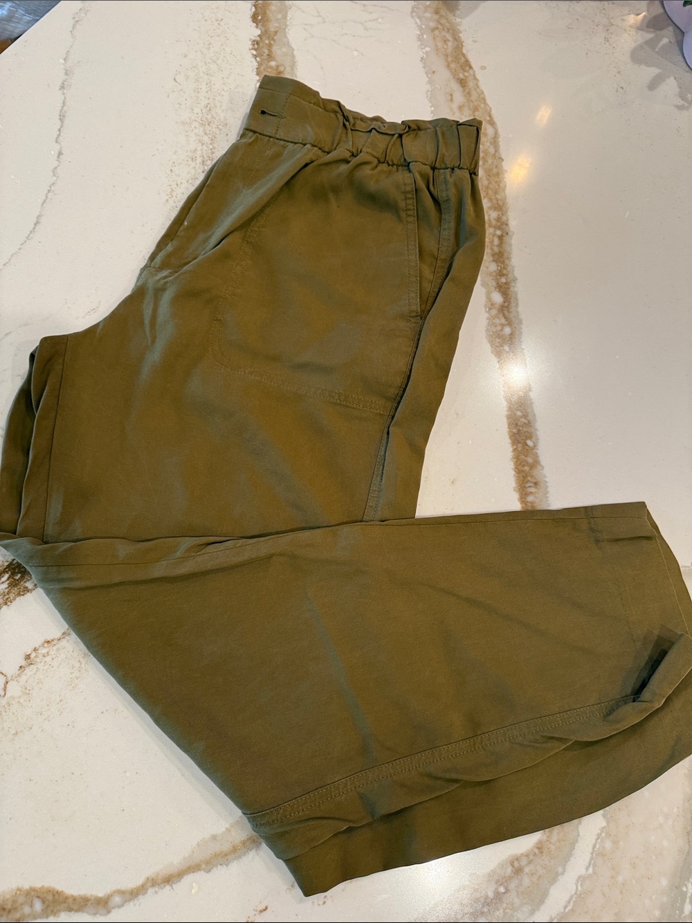 Banana Republic Olive Green Women's Trousers